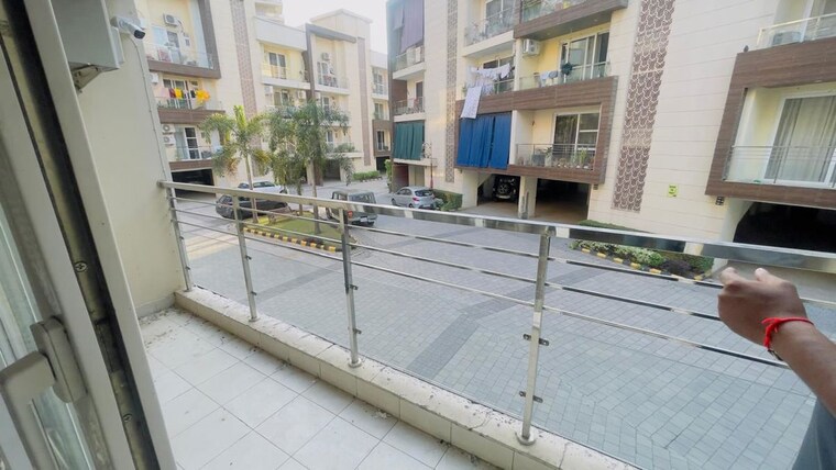 Balcony, highland-park-chandigarh 2 Bedroom 1156 Sq.Ft. Apartment In Bhabat Zirakpur 10755983