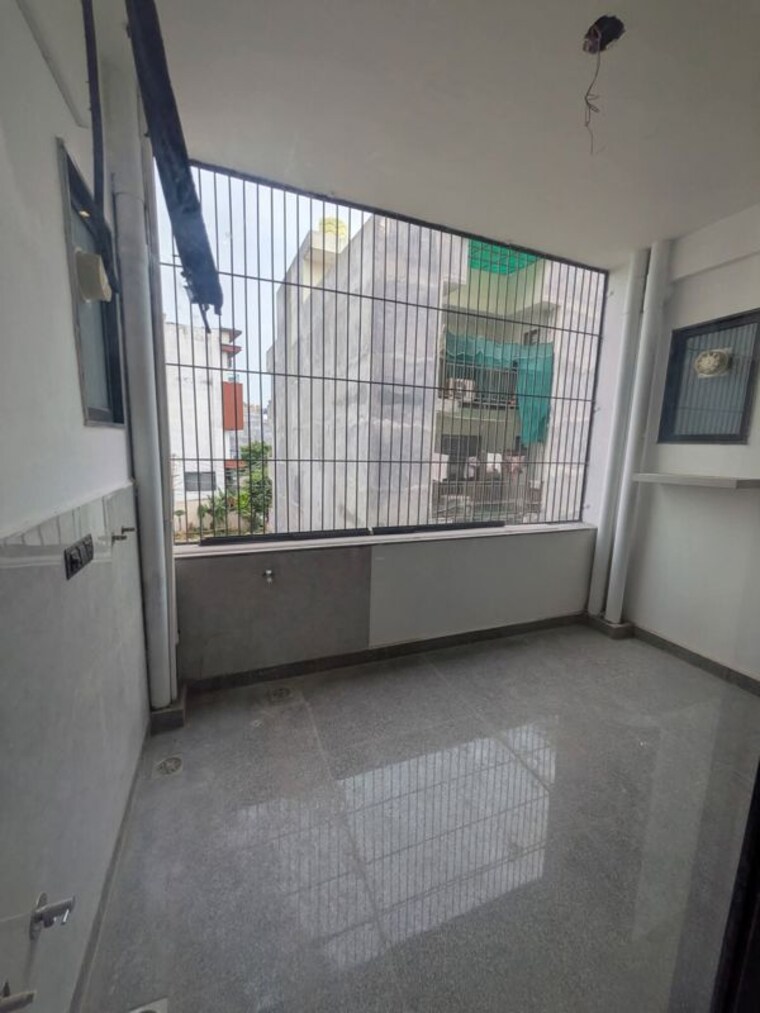 Balcony, sector 57 3 Bedroom 2560 Sq.Ft. Builder Floor In Sector 57 Gurgaon 10756021