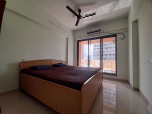 Bedroom in 2 BHK Apartment at Goregaon West – for Rent