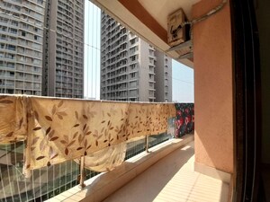 2 BHK Apartment – Exterior View View at Goregaon West - for Rent