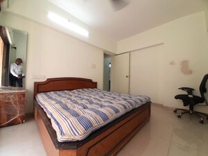 Bedroom in 2 BHK Apartment at Goregaon West – for Rent