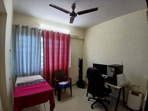 Team Area in 3 BHK Apartment at Dosti Flamingos, Parel – for Rent