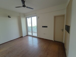 Room in 3 BHK Apartment at Tulip Violet, Sector 69 – for Rent
