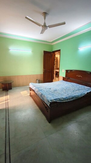 1 BHK Independent House For Rent in Kalkaji