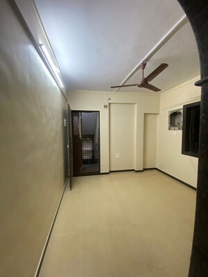 1 RK Apartment For Rent in BEST Building, Parel