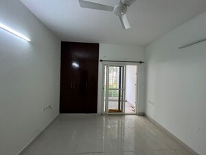 Room in 2 BHK Apartment at Unicon Whiteleaf, Jp Nagar – for Rent