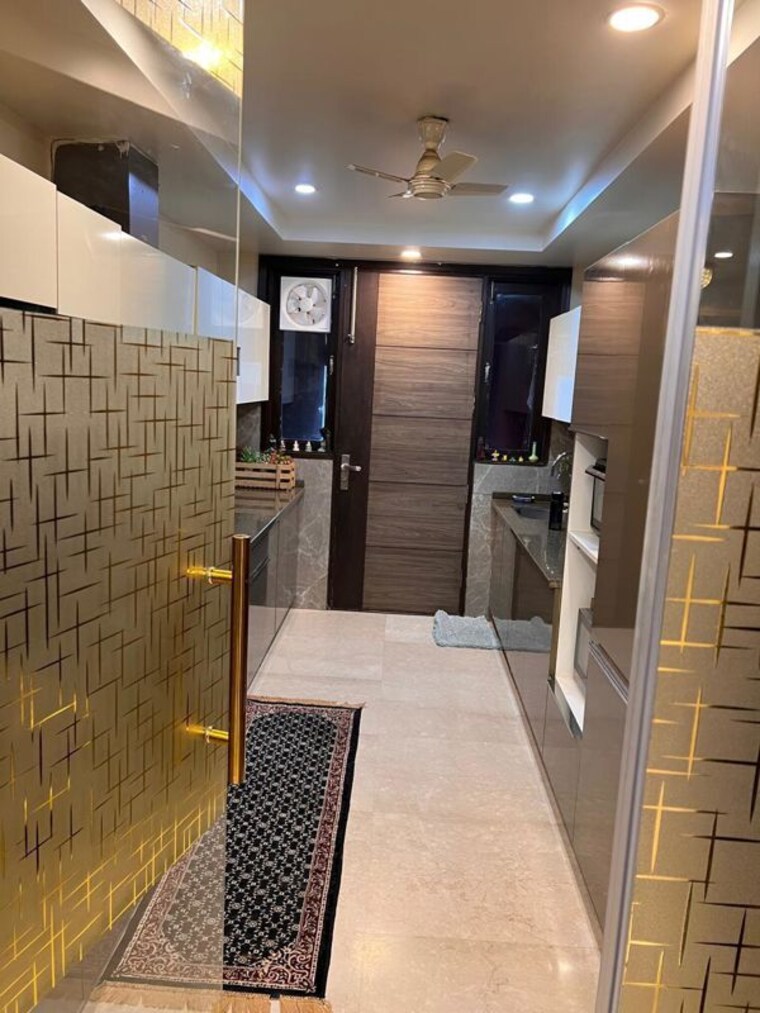 Kitchen, sushant lok i 4 Bedroom 300 Sq.Yd. Builder Floor In Sushant Lok I Gurgaon 10756071