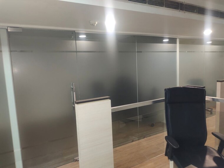 Team Area, east of kailash Commercial Office Space 800 Sq.Ft. In East Of Kailash Delhi 10756094