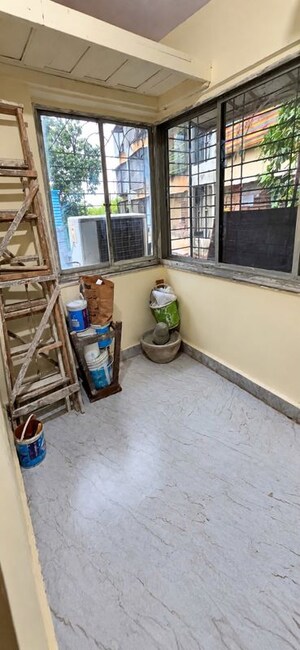 Room in 1.5 BHK Apartment at Suchita CHS, Santacruz East – for Rent