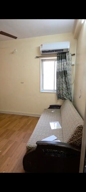Building Lobby in 2 BHK Apartment at Kohinoor Building Dadar East, Dadar East – for Rent