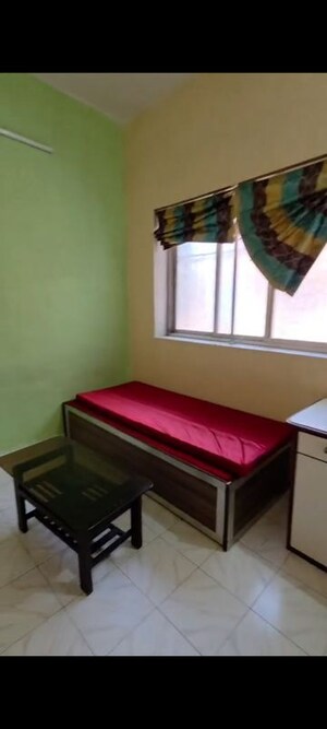 Bedroom in 2 BHK Apartment at Kohinoor Building Dadar East, Dadar East – for Rent