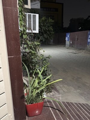 Balcony in 2.5 BHK Builder Floor at Ashok Vihar Sector 3, Sector 3 – for Rent