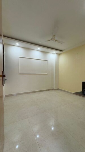 Room in 1 BHK Builder Floor at Chattarpur – for Rent