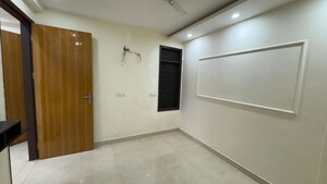 Room in 1 BHK Builder Floor at Chattarpur – for Rent