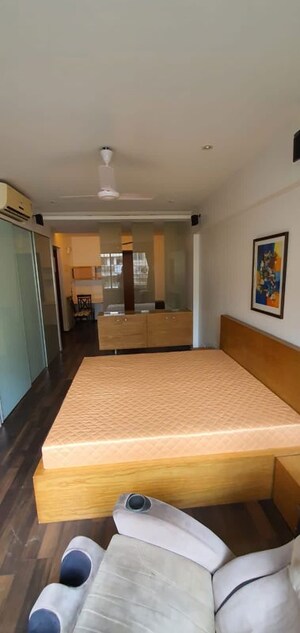 Bedroom in 1 BHK Apartment at Sunita Apartment, Peddar Road – for Rent