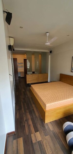 Bedroom in 1 BHK Apartment at Sunita Apartment, Peddar Road – for Rent