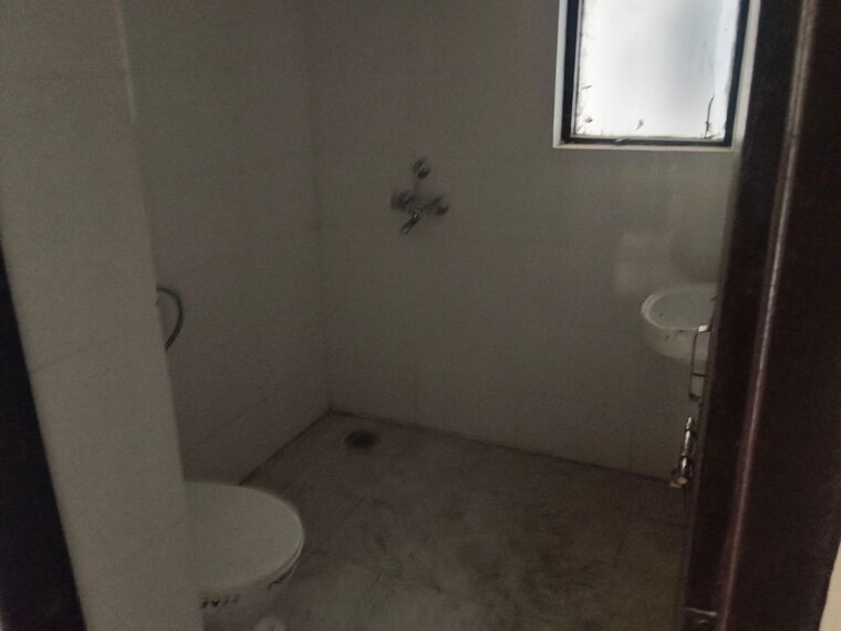 Bathroom, amolik-sankalp 3 Bedroom 851 Sq.Ft. Apartment In Sector 85 Faridabad 9448951