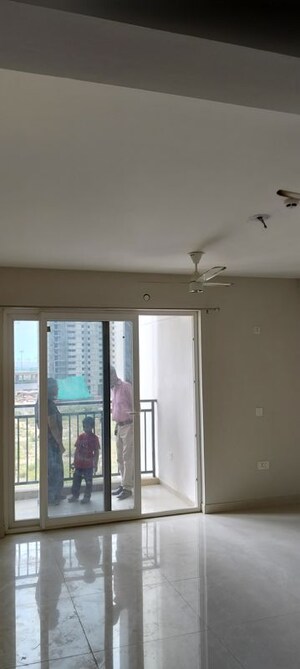 Furnished Amenities in 3 BHK Apartment at Eldeco Live By The Greens, Sector 150 – for Rent