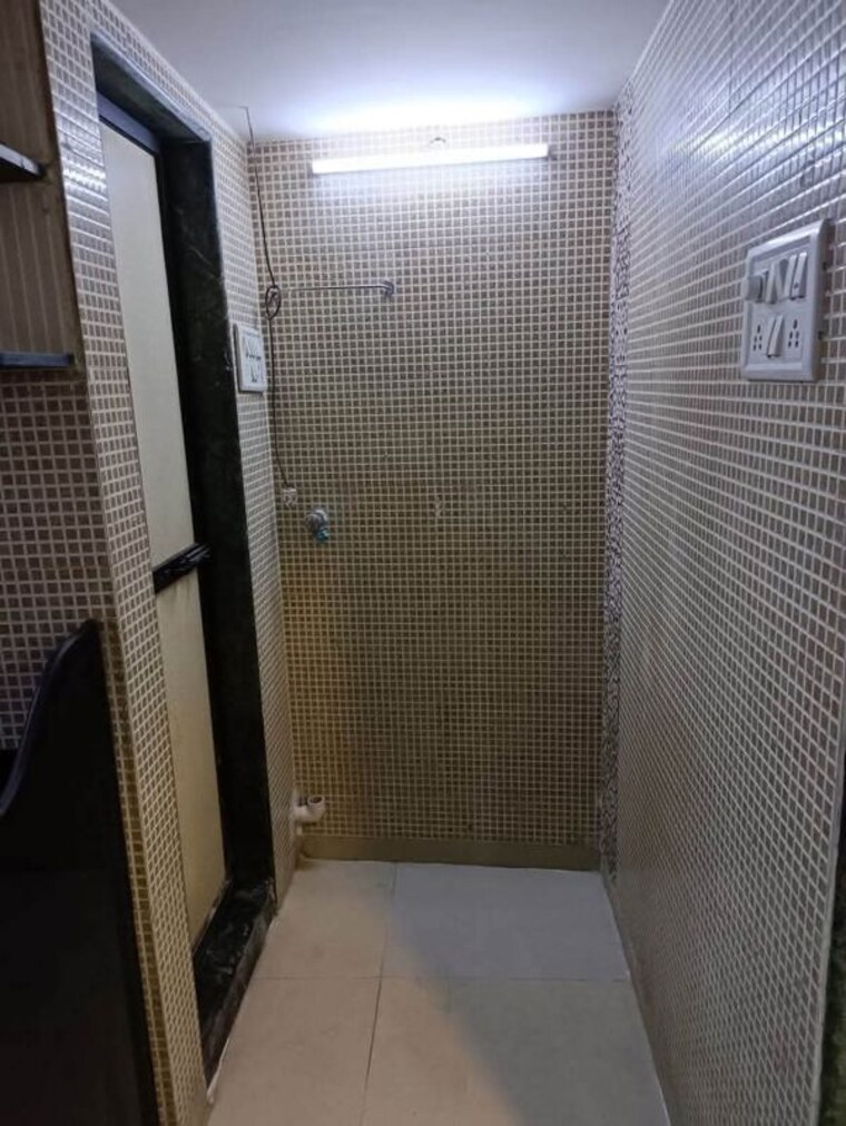 Bathroom, marine-chambers 1 Bedroom 400 Sq.Ft. Apartment In Marine Lines Mumbai 10756138