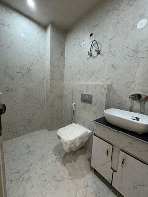 Bathroom in 3 BHK Builder Floor at BPTP District Faridabad, Sector 81 – for Sale