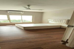 Bedroom in 4 BHK Apartment at Maker Tower, Cuffe Parade – for Sale