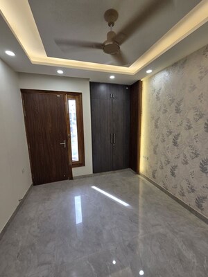 Room in 3 BHK Builder Floor at Amolik Aster Woods, Sector 98 – for Sale