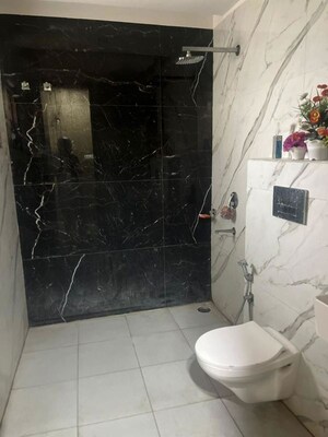 Bathroom in 2.5 BHK Builder Floor at Amolik Residency, Sector 86 – for Sale