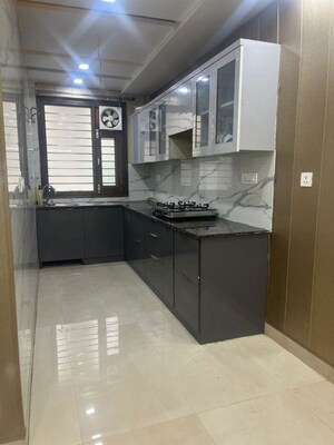 Kitchen in 2.5 BHK Builder Floor at Amolik Residency, Sector 86 – for Sale