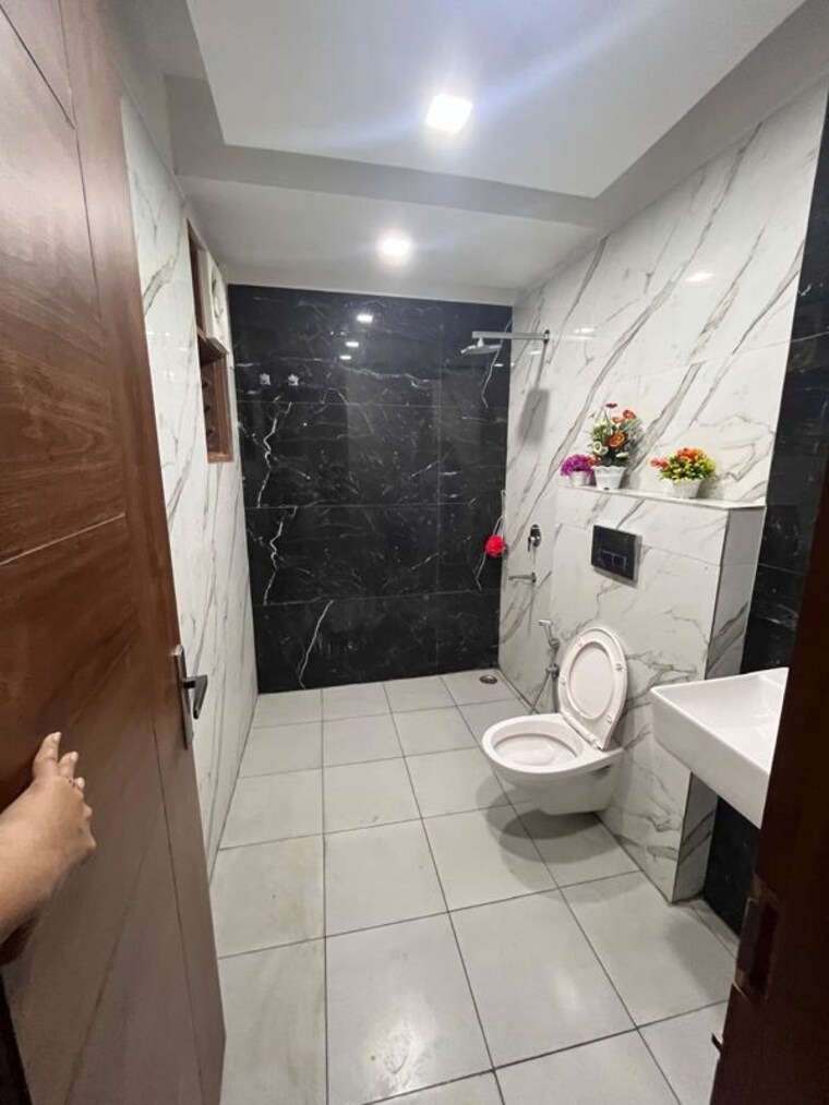 Bathroom, amolik-residency 2.5 Bedroom 900 Sq.Ft. Builder Floor In Sector 86 Faridabad 10756178