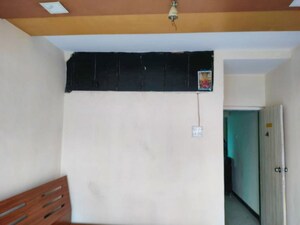 Room in  Apartment at Goregaon East – for Sale