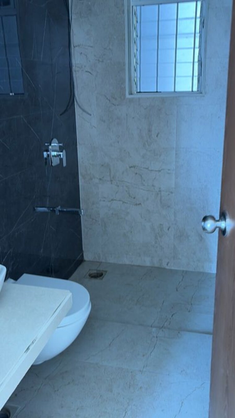 Bathroom, dosti-west-county-phase-4-dosti-pine 2 Bedroom 747 Sq.Ft. Apartment In Balkum Pada Thane 10756192