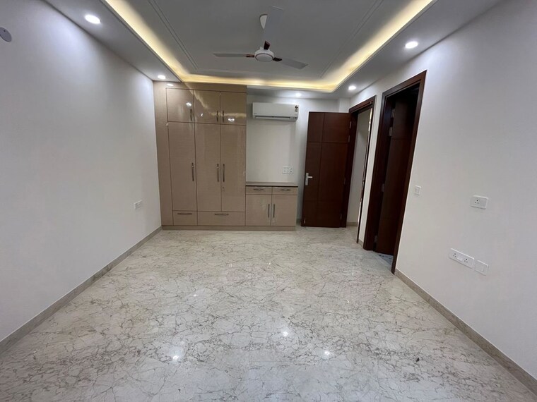 Room, hauz khas 3 Bedroom 230 Sq.Yd. Builder Floor In Hauz Khas Delhi 10756272