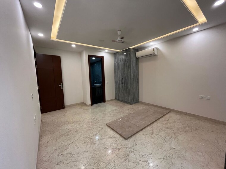 Room, hauz khas 3 Bedroom 230 Sq.Yd. Builder Floor In Hauz Khas Delhi 10756272