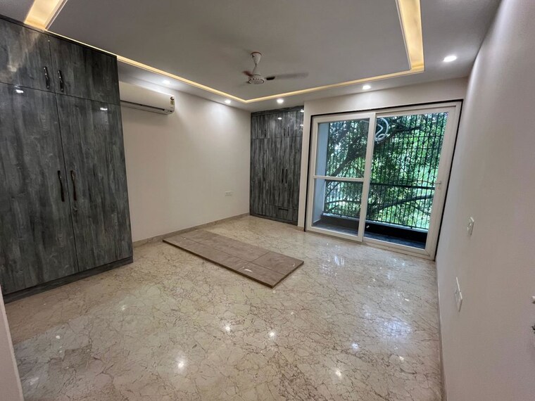 Bedroom, hauz khas 3 Bedroom 230 Sq.Yd. Builder Floor In Hauz Khas Delhi 10756272