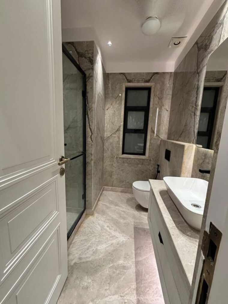 Bathroom, safdarjung enclave 3 Bedroom 200 Sq.Ft. Builder Floor In Safdarjung Enclave Delhi 10756301