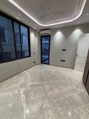Building Lobby in 3 BHK Builder Floor at Safdarjung Enclave – for Rent