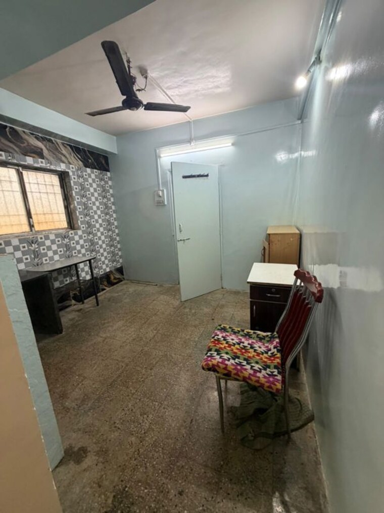 Living Room, mig-colony-gokhalenagar 1 RK 500 Sq.Ft. Apartment In Gokhalenagar Pune 10756314