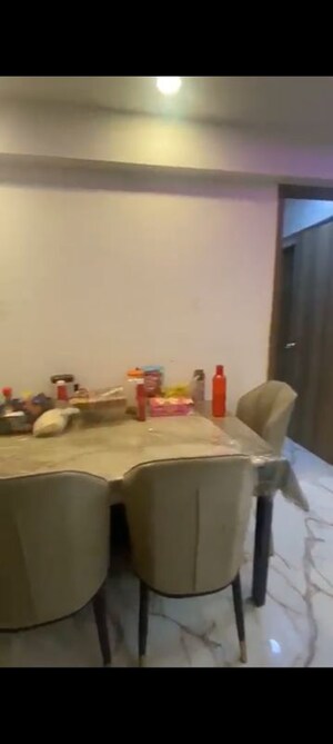 Team Area in 3 BHK Apartment at Nehru Nagar – for Rent