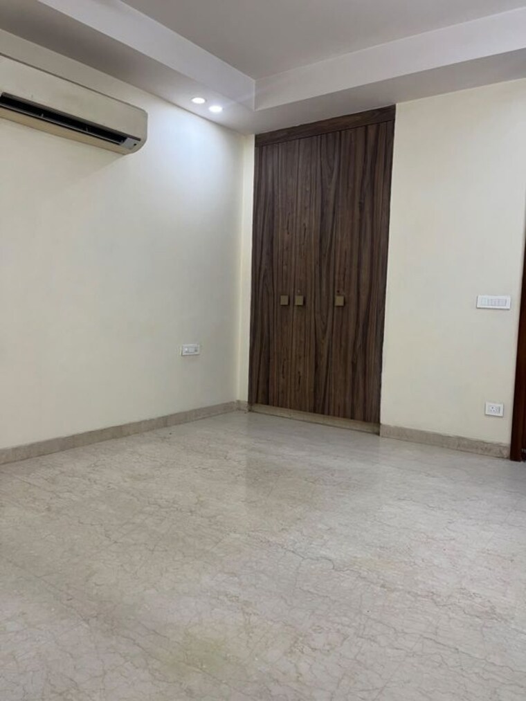 Room, safdarjung enclave 3 Bedroom 205 Sq.Yd. Builder Floor In Safdarjung Enclave Delhi 10756319