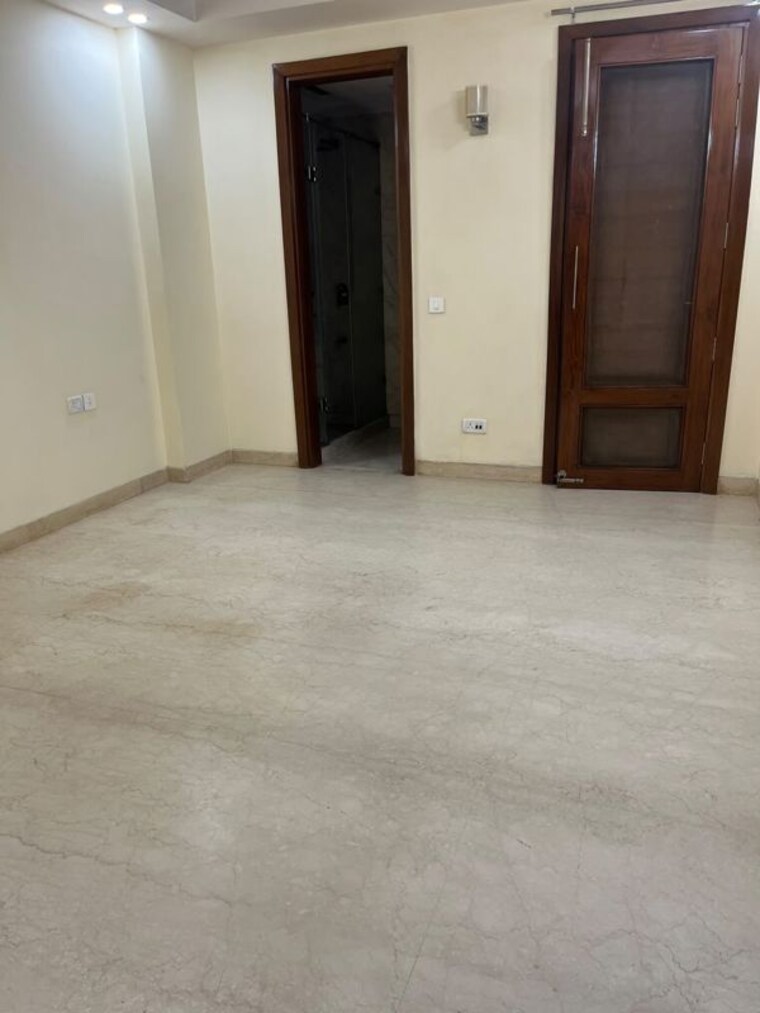 Room, safdarjung enclave 3 Bedroom 205 Sq.Yd. Builder Floor In Safdarjung Enclave Delhi 10756319