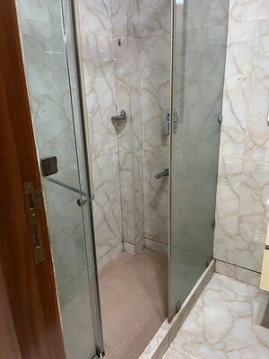 Bathroom in 3 BHK Builder Floor at Safdarjung Enclave – for Rent