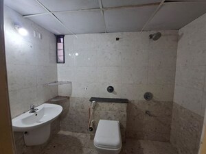 Bathroom in 1 BHK Builder Floor at Hrbr Layout – for Rent