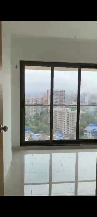 2 BHK 700 Sq.Ft. Apartment in Andheri CHS
