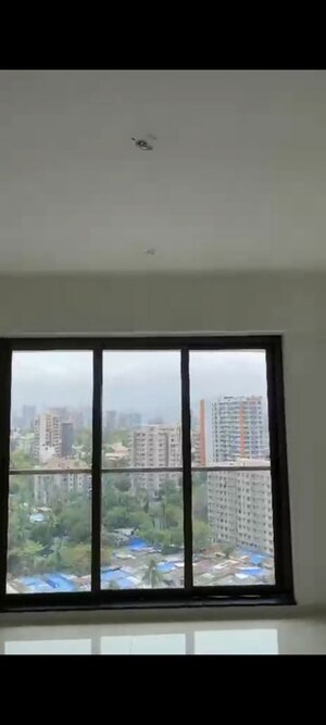 Room in 2 BHK Apartment at Andheri CHS, Andheri West – for Rent