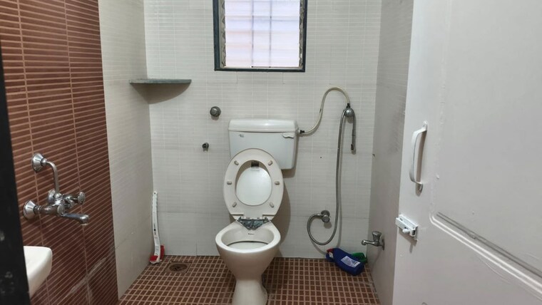 Bathroom, vijaydeep-deccan-gold 2 Bedroom 1070 Sq.Ft. Apartment In Kharadi Pune 10756377