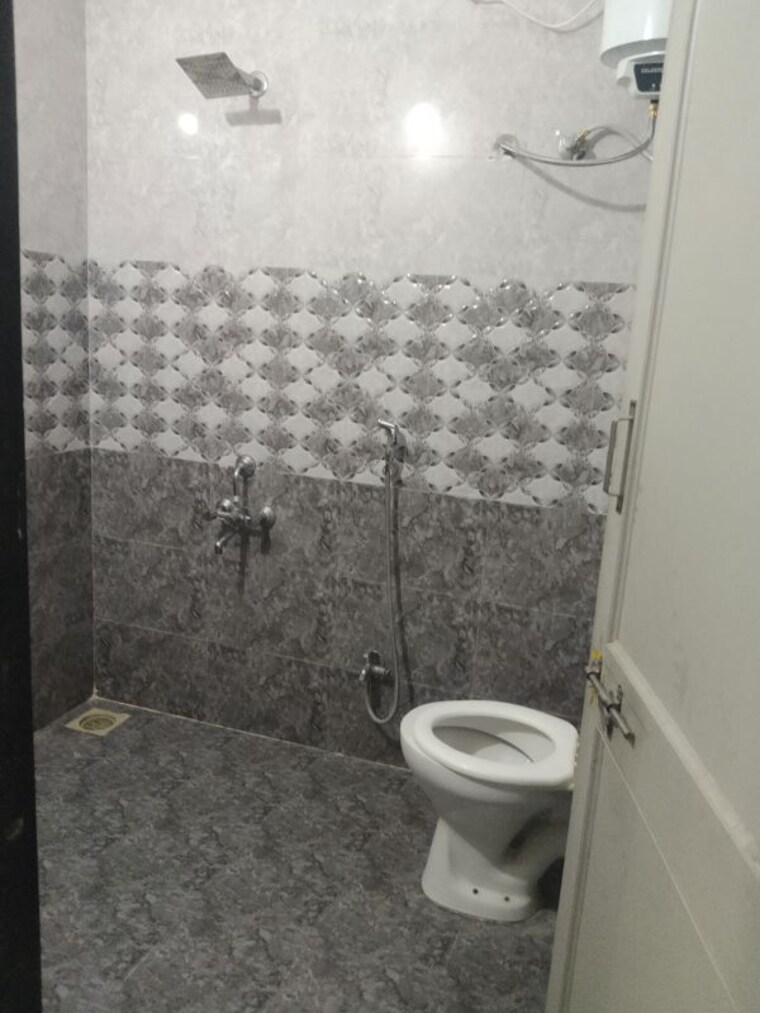 Bathroom, shri-senapati-bapat-chs 1 Bedroom 600 Sq.Ft. Apartment In Senapati Bapat Road Pune 10756386