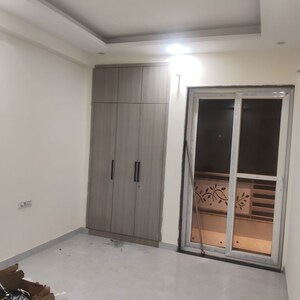 Room in 3 BHK Builder Floor at Sector 5 – for Rent