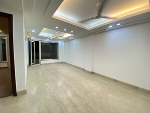 Room in 3 BHK Builder Floor at Uday Park – for Rent