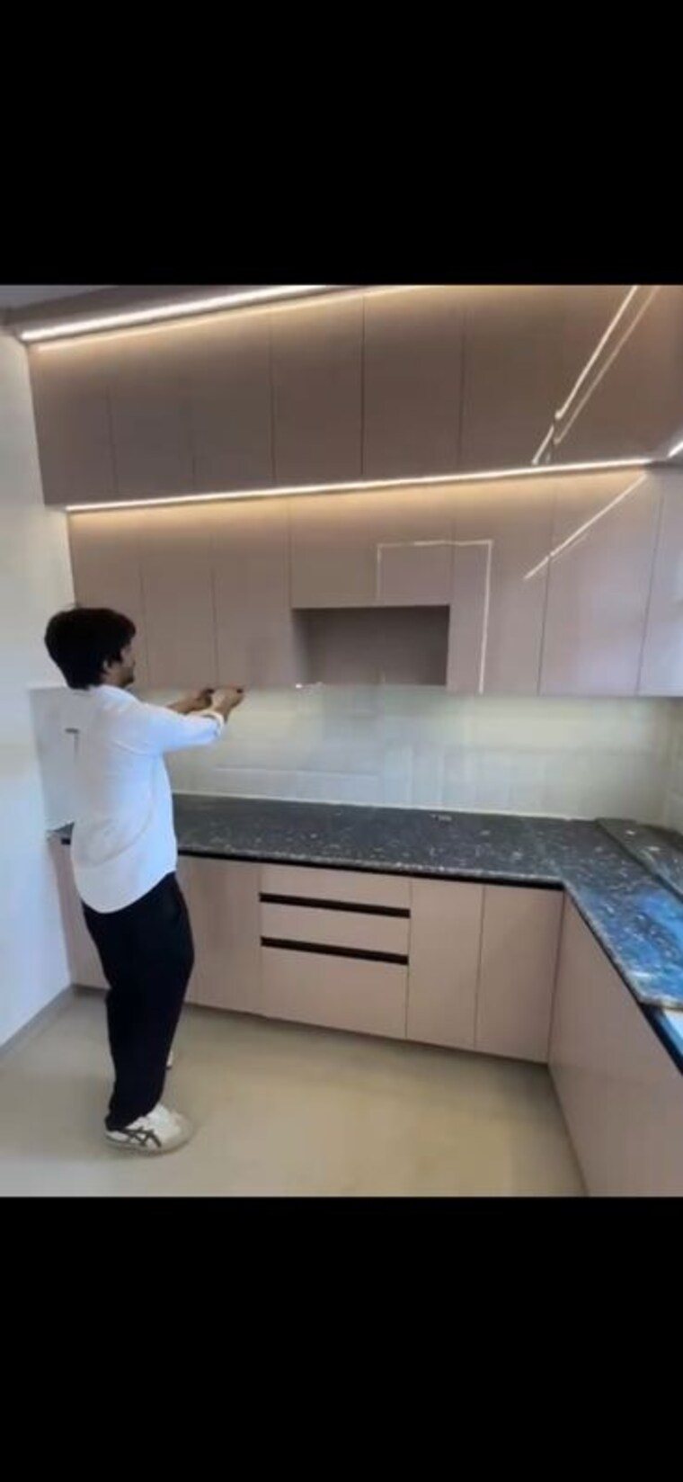 Kitchen, amrapali-verona-heights-phase-ii 3 Bedroom 1220 Sq.Ft. Apartment In Amrapali Leisure Valley Greater Noida 10756413