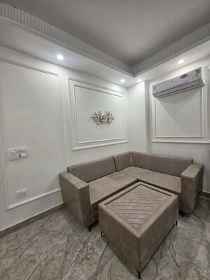 Living Room in 1 BHK Independent House at Sushant Lok I – for Rent